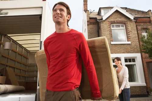 Preparation checklist and moving day essentials for Kentish Town house removals